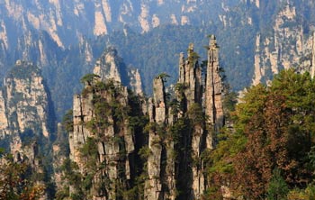 長(zhǎng)沙出發(fā)到黃龍洞、張家界森林公園、天門山、鳳凰五日游