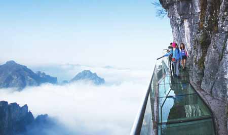 長(zhǎng)沙出發(fā)到張家界玻璃橋云天渡、森林公園、天門山玻璃棧道往返4天3晚游