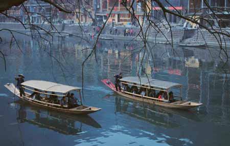 張家界森林公園、袁家界、天子山、大峽谷、玻璃橋、天門山、玻璃棧道、鳳凰古城三晚四日游